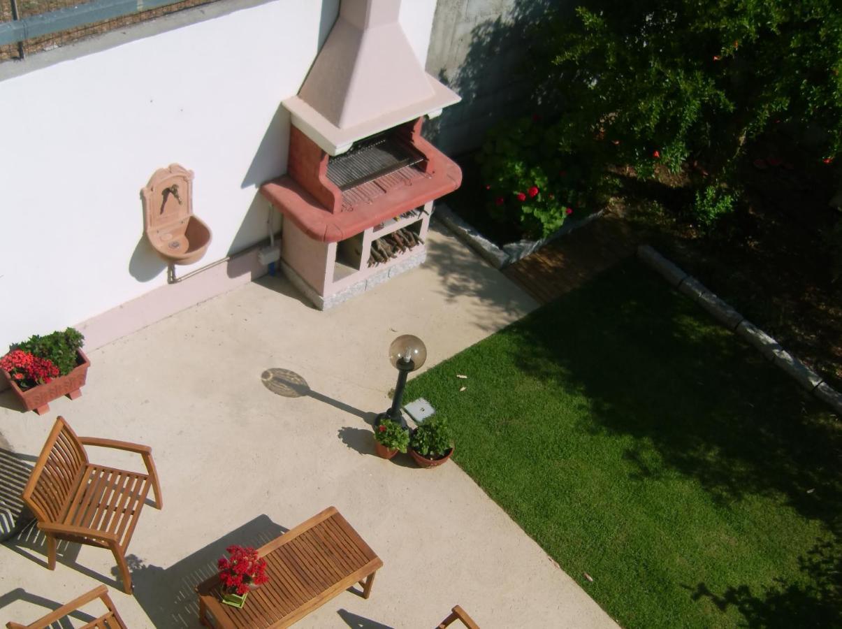 B&B Al Civico16 Guspini Kültér fotó