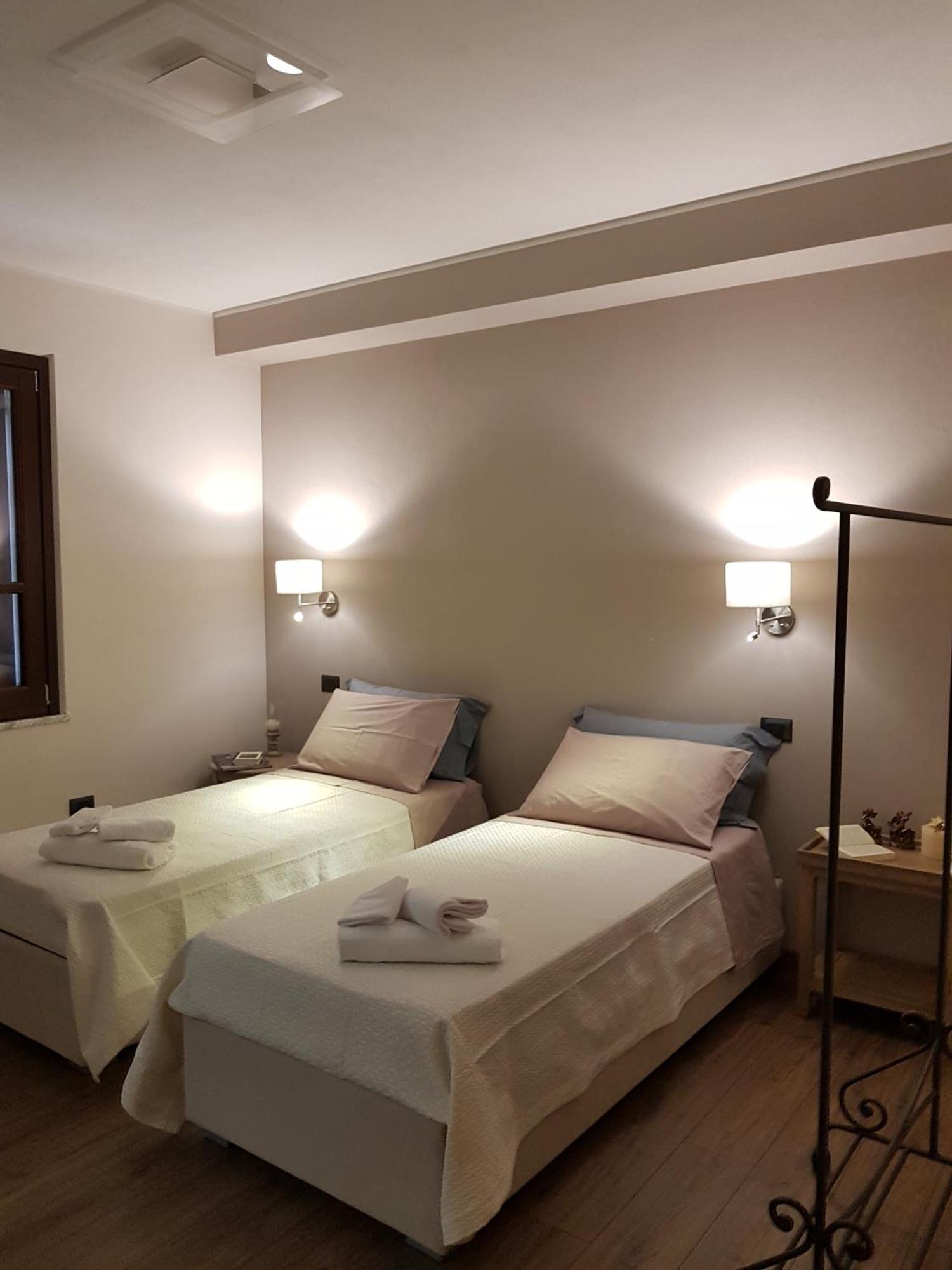 B&B Al Civico16 Guspini Kültér fotó