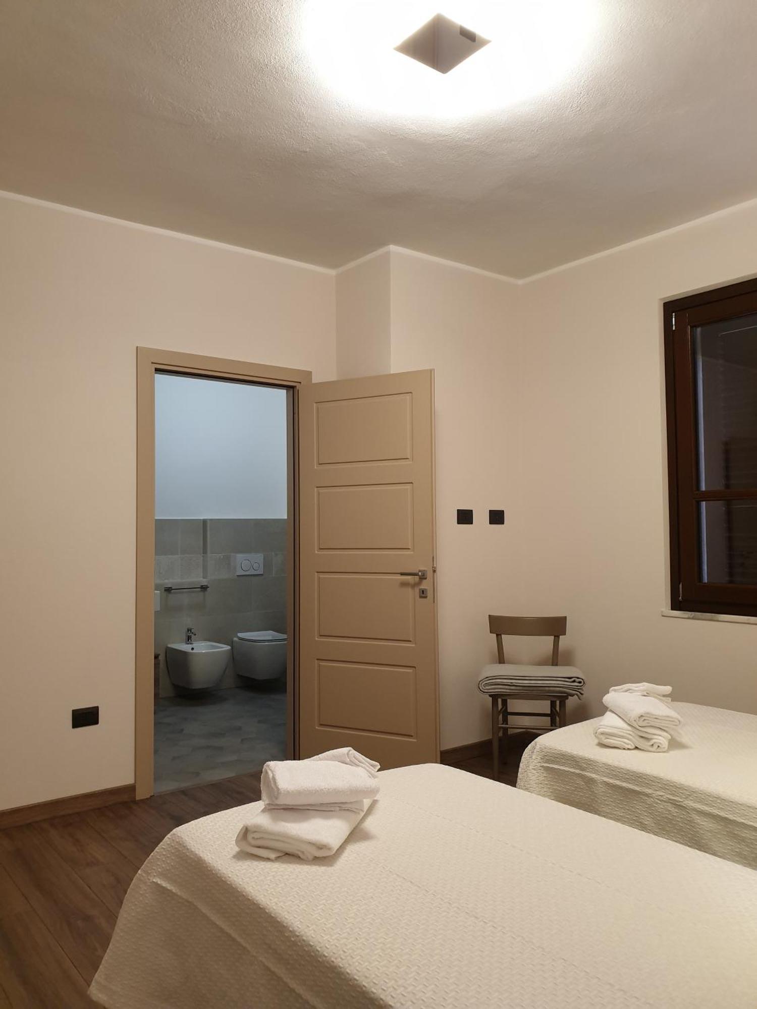 B&B Al Civico16 Guspini Kültér fotó